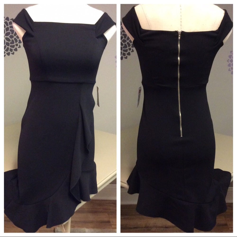 ❤️ 💰⬇️ NWT! Black Dress- Ruffle & Sleeve Detail